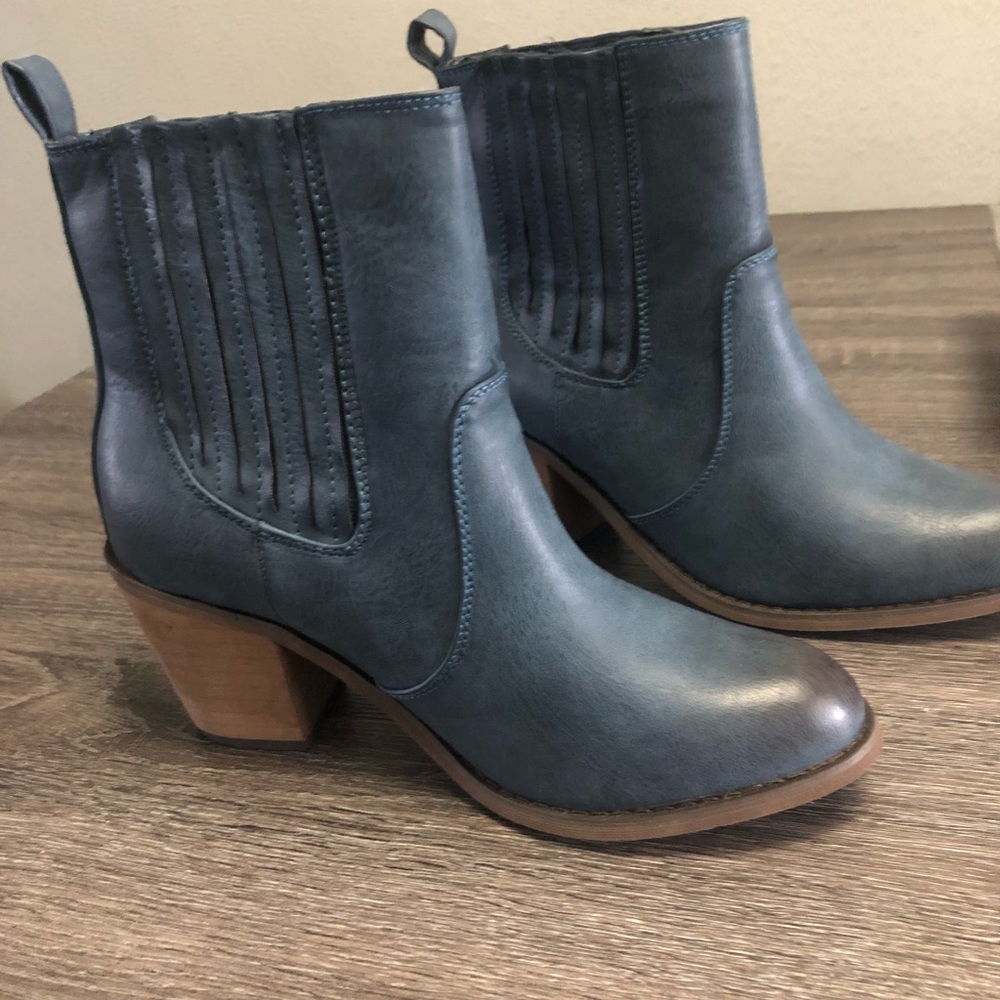 Pink Key Blue Booties